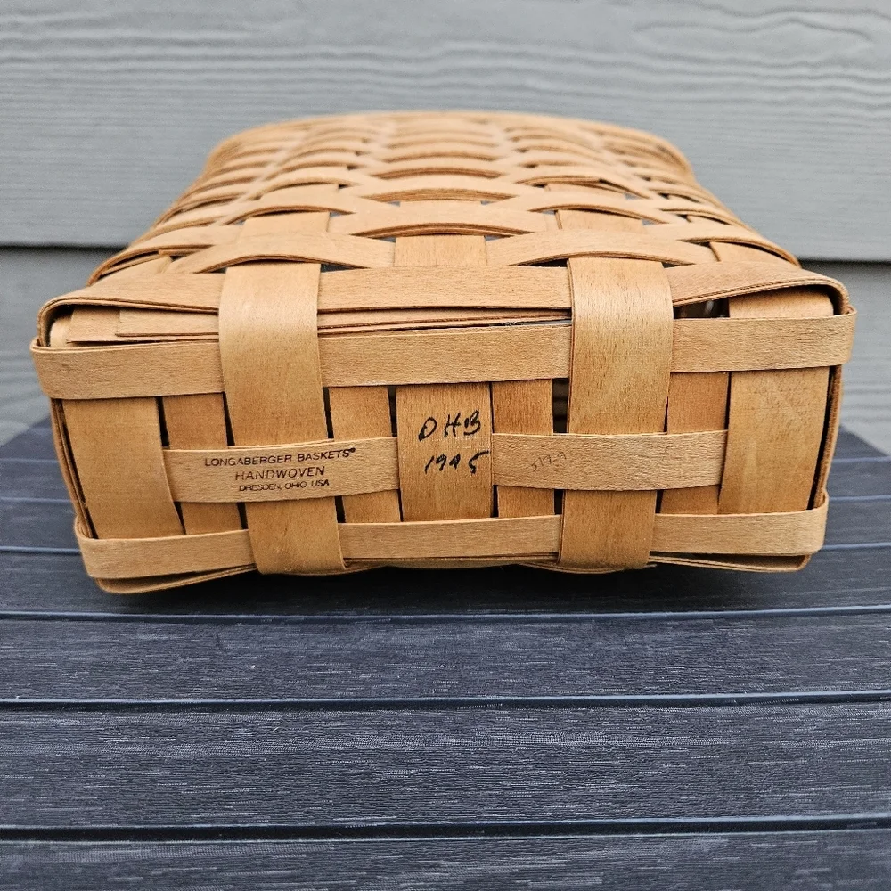 1995 Longaberger Handwoven Hanging Tall Key Mail Basket Leather Strap Vintage